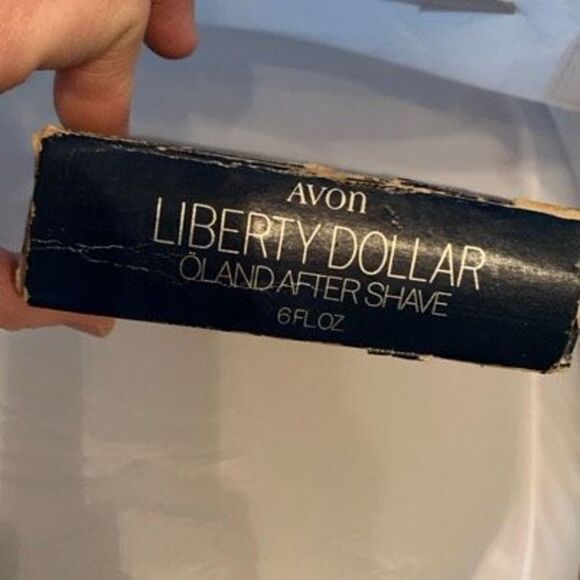 Avon Liberty Dollar Oland Aftershave Peeling Mostly Full In Box - Picture 7 of 9